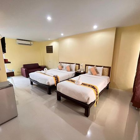 Chom By The Sea Hotel Ao Nam Mao Exterior foto