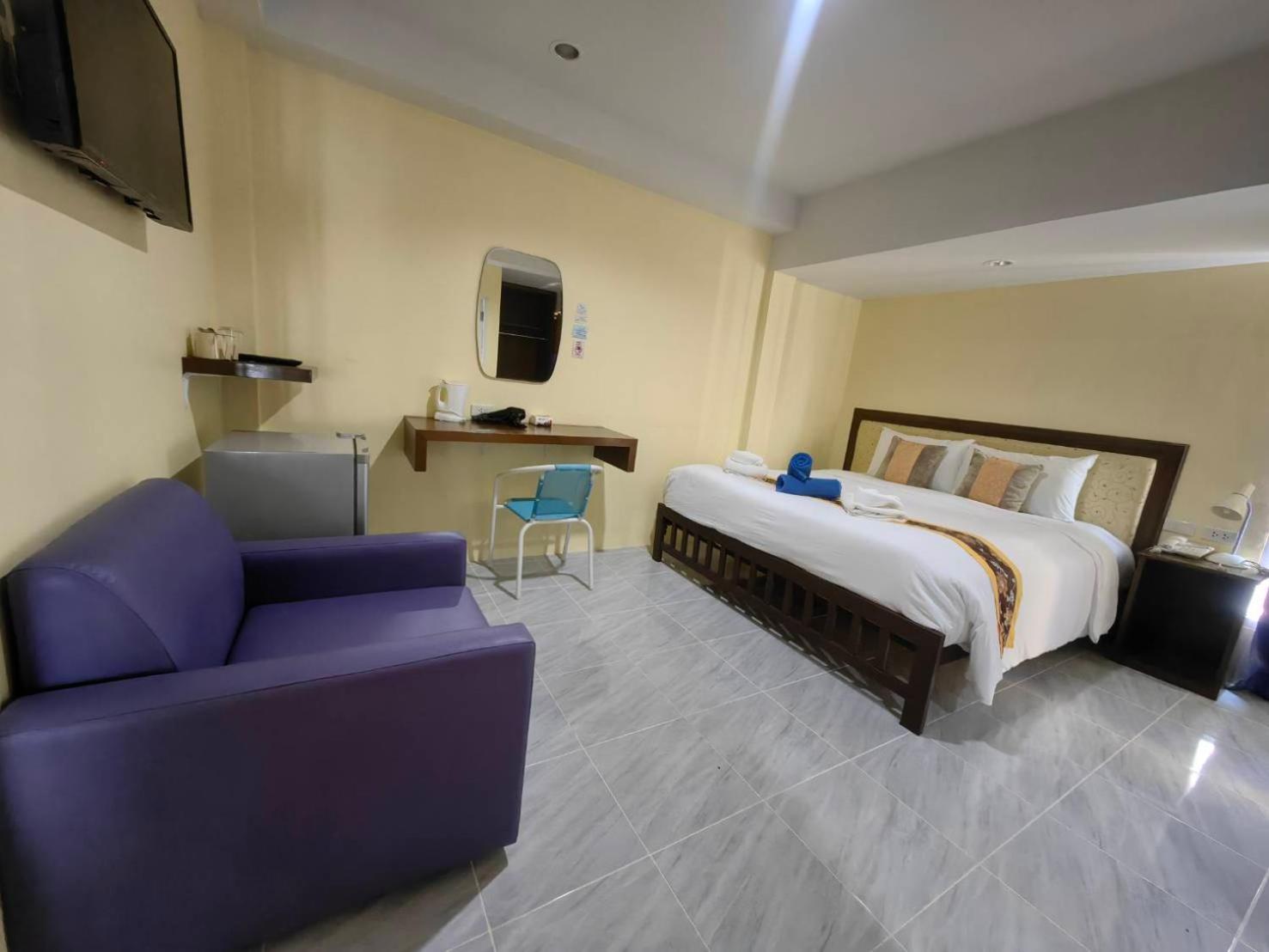 Chom By The Sea Hotel Ao Nam Mao Exterior foto