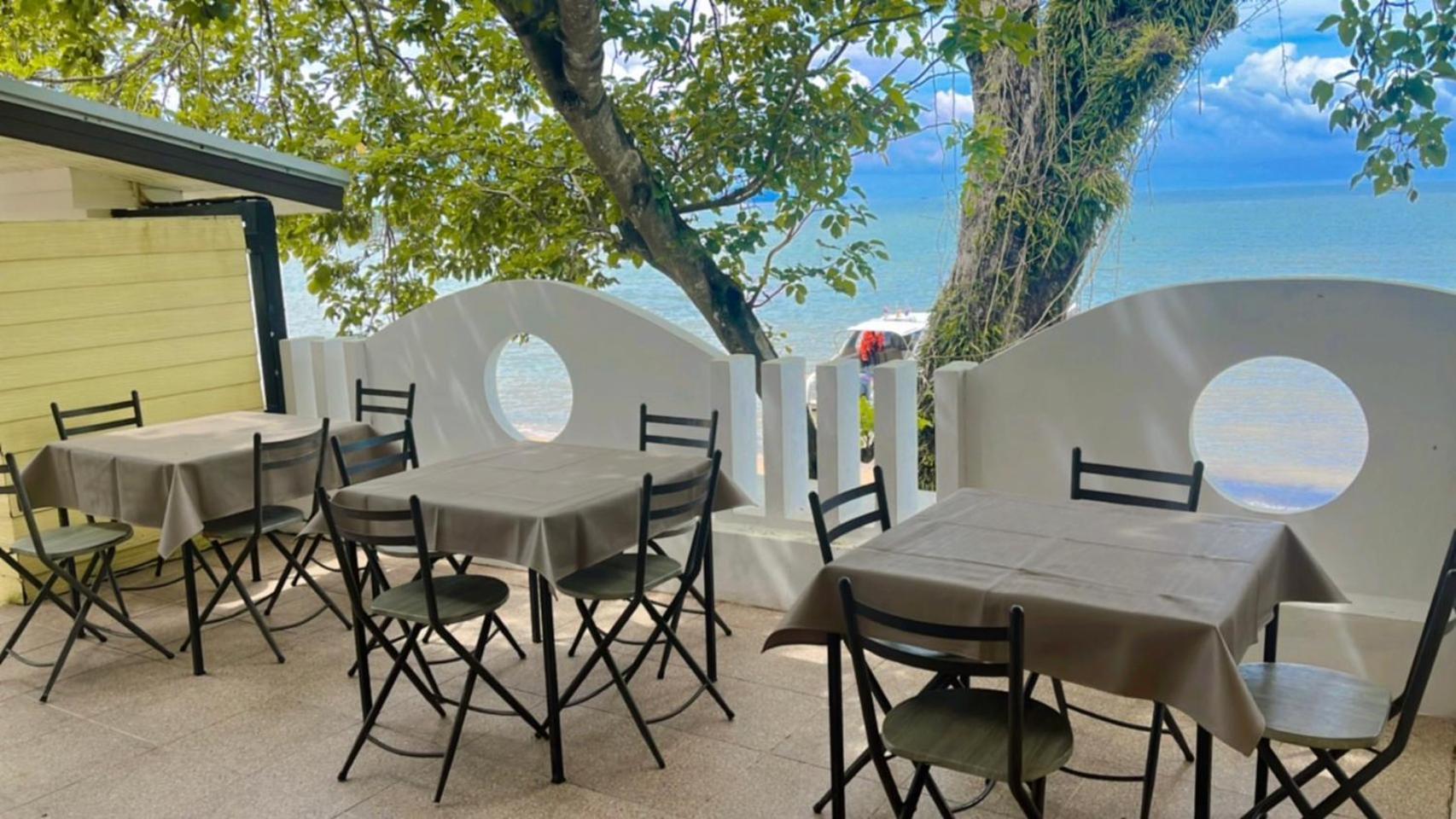 Chom By The Sea Hotel Ao Nam Mao Exterior foto
